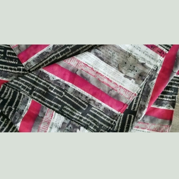 Toyobo Fabric, it's a good life, Music notes pink black white Scarf - Picture 5 of 8